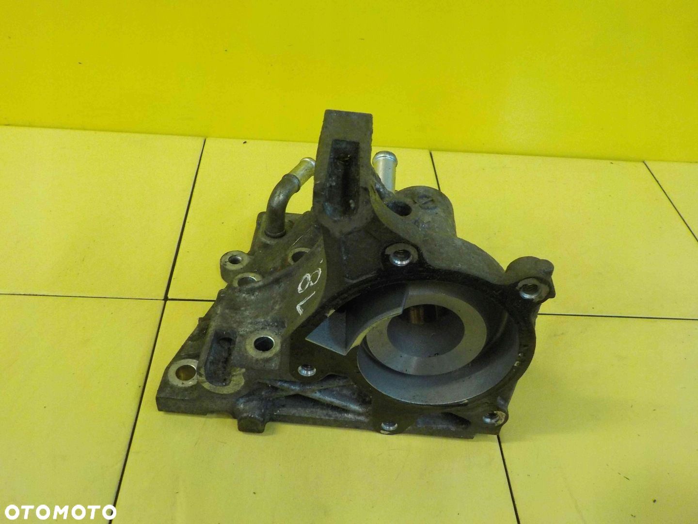 JUKE QASHQAI X-TRAIL 1.6 DIG-T 14r MR16 obudowa pompy wody - 1