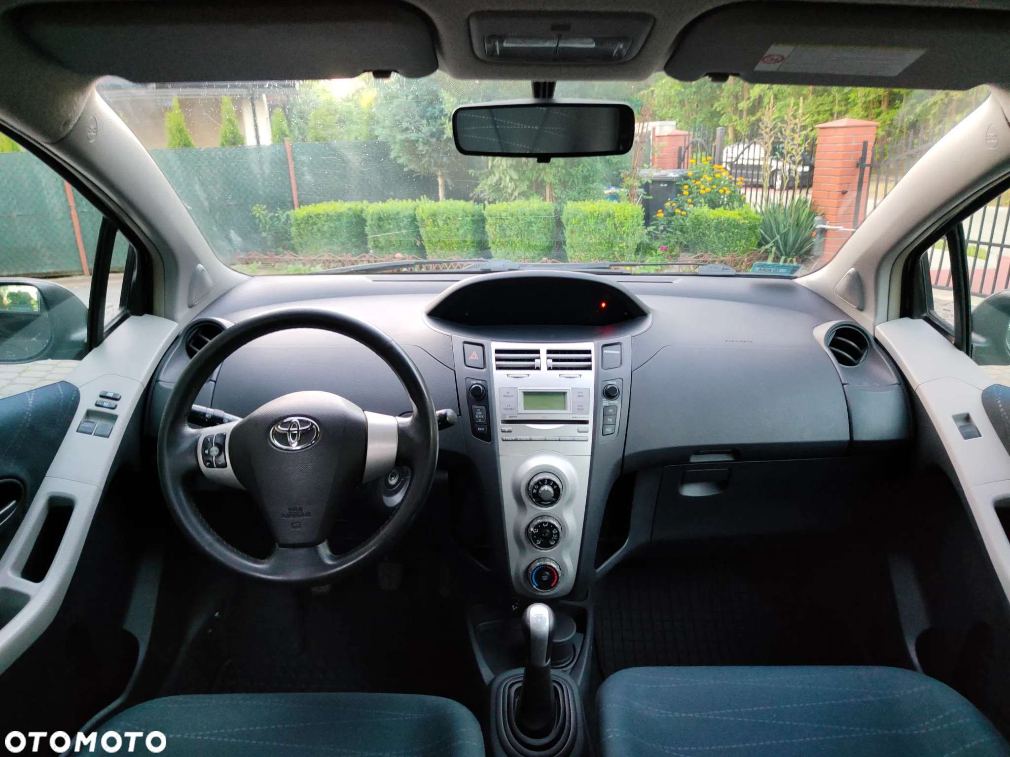 Toyota Yaris 1.3 Sol - 14