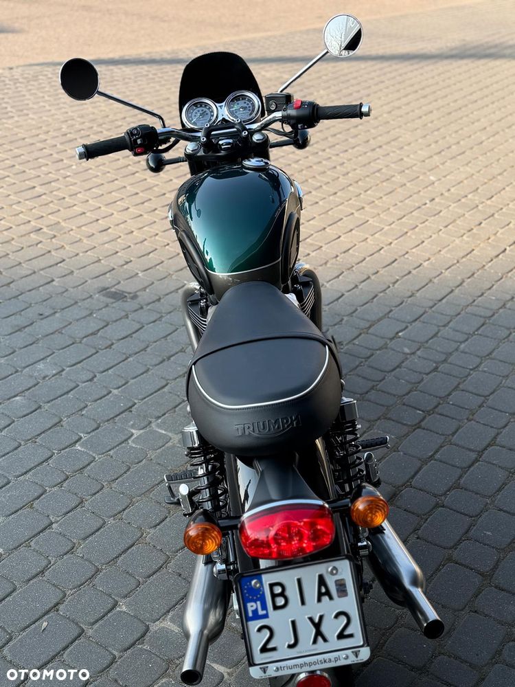 Triumph Bonneville - 10