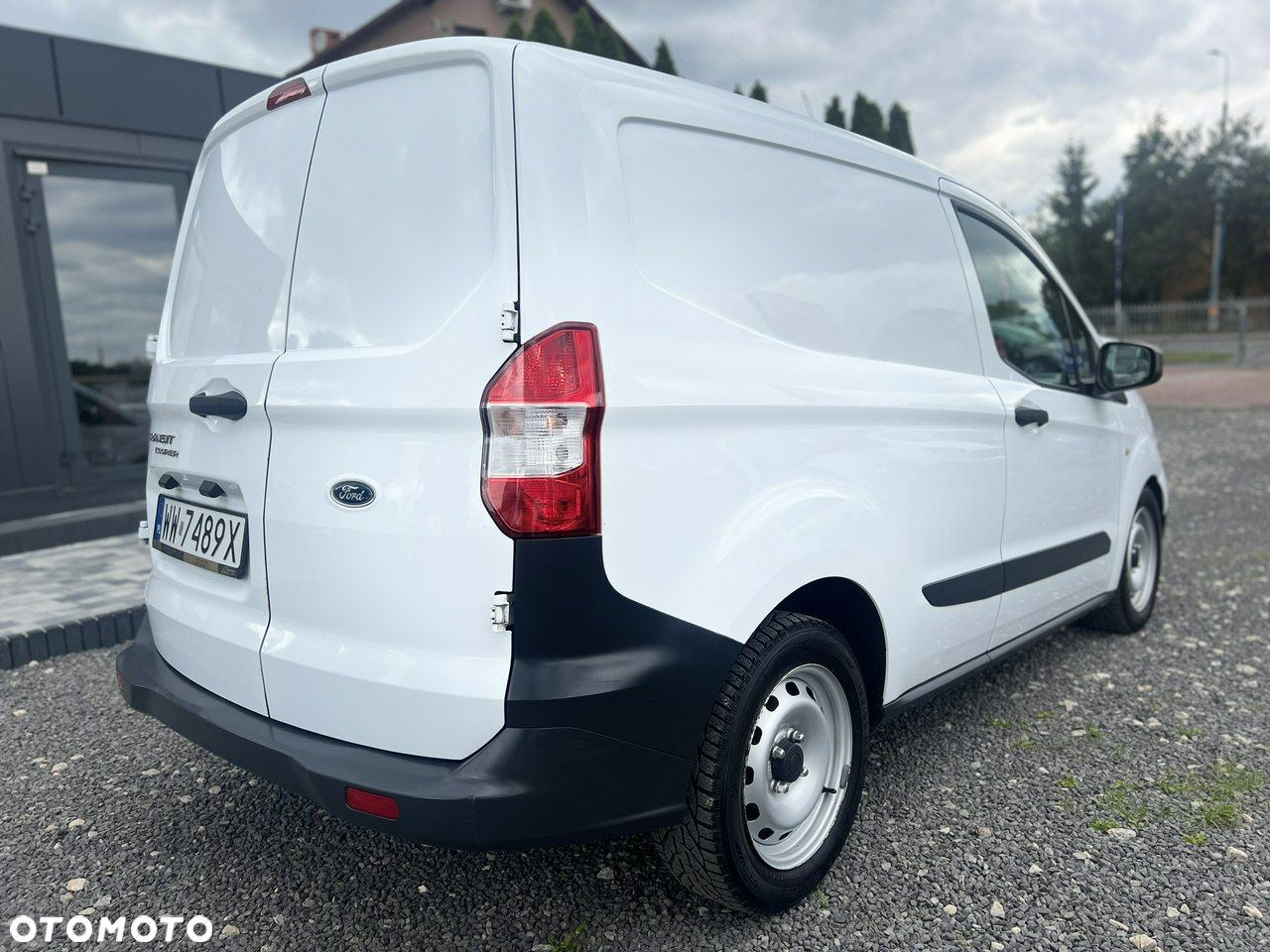 Ford Transit Courier 1.5 TDCi Ambiente - 10