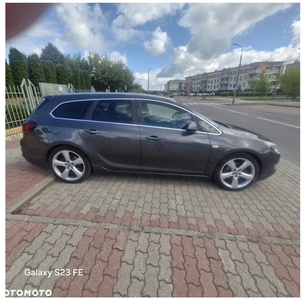 Opel Astra 2.0 CDTI DPF Automatik Cosmo - 3