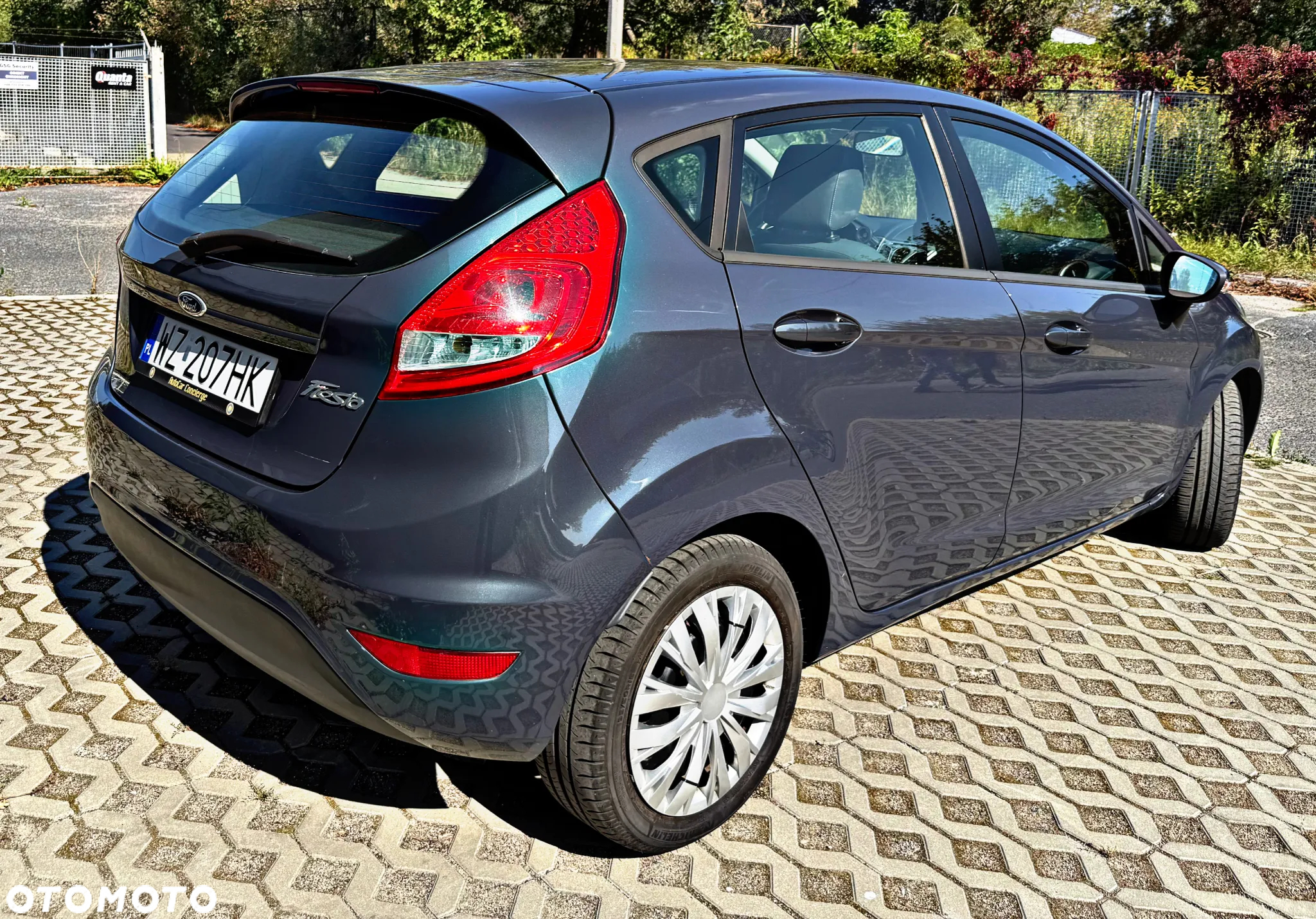 Ford Fiesta 1.25 Ambiente EU5 - 4