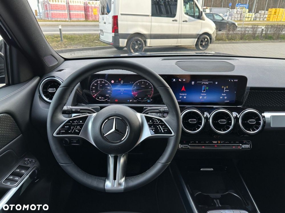 Mercedes-Benz GLB - 14