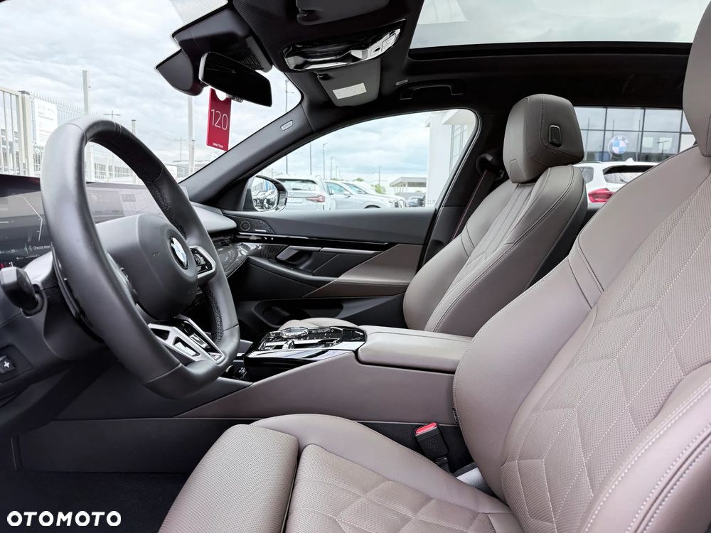BMW Seria 5 520d xDrive - 30