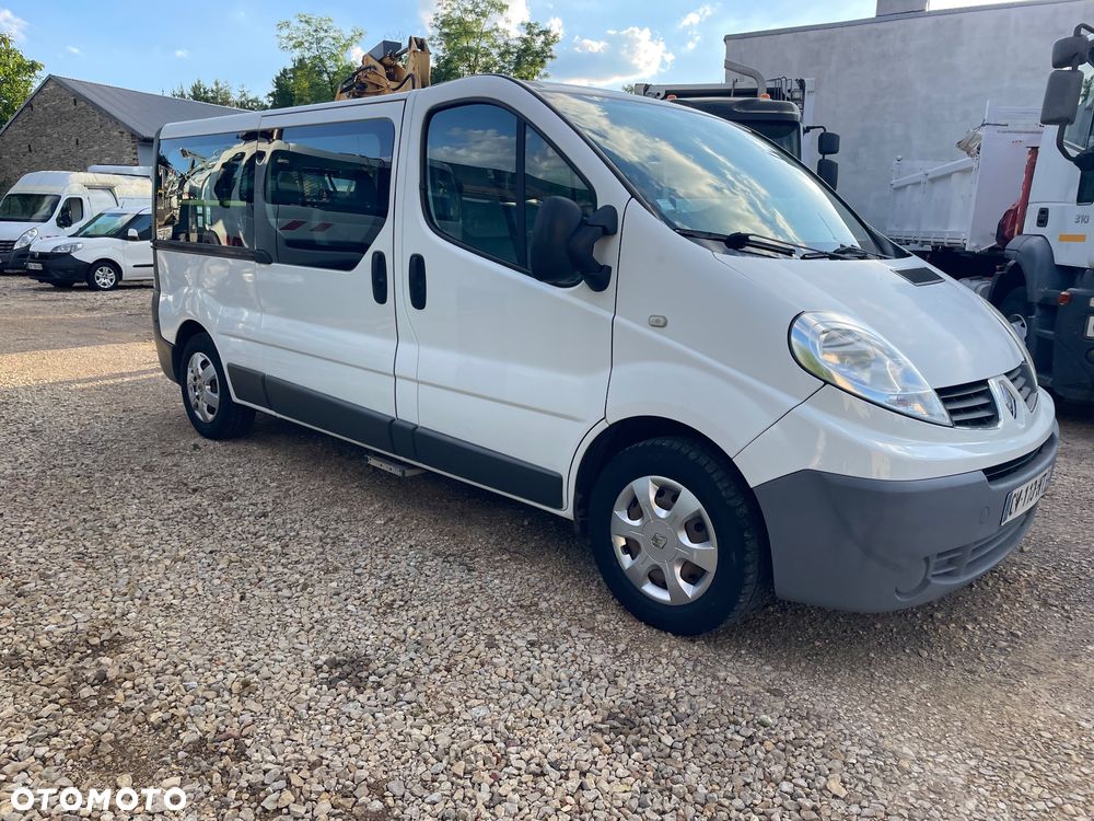 Renault Trafic Passenger Expression - 8