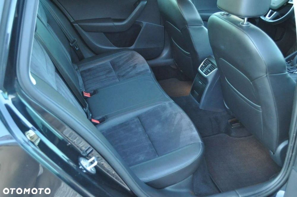 Skoda Octavia 2.0 TDI 4x4 DSG RS - 35