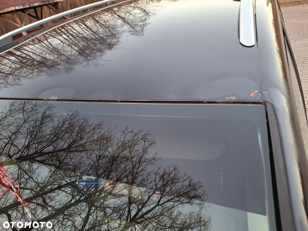 Volkswagen Touran 2.0 TDI DPF United - 8