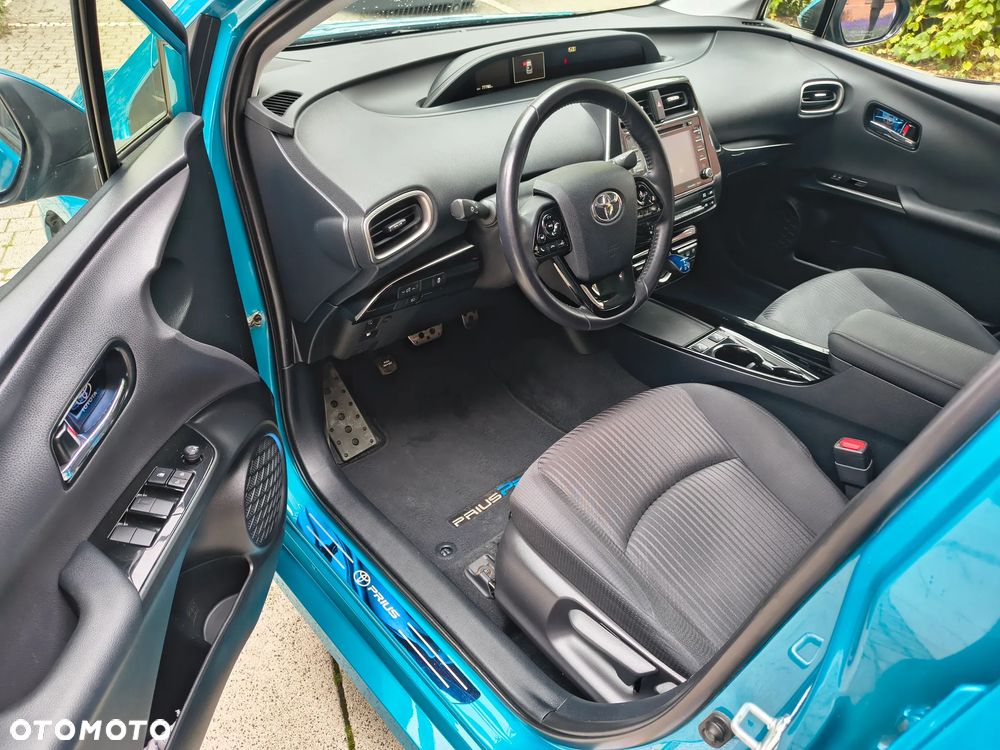 Toyota Prius Hybrid - 17