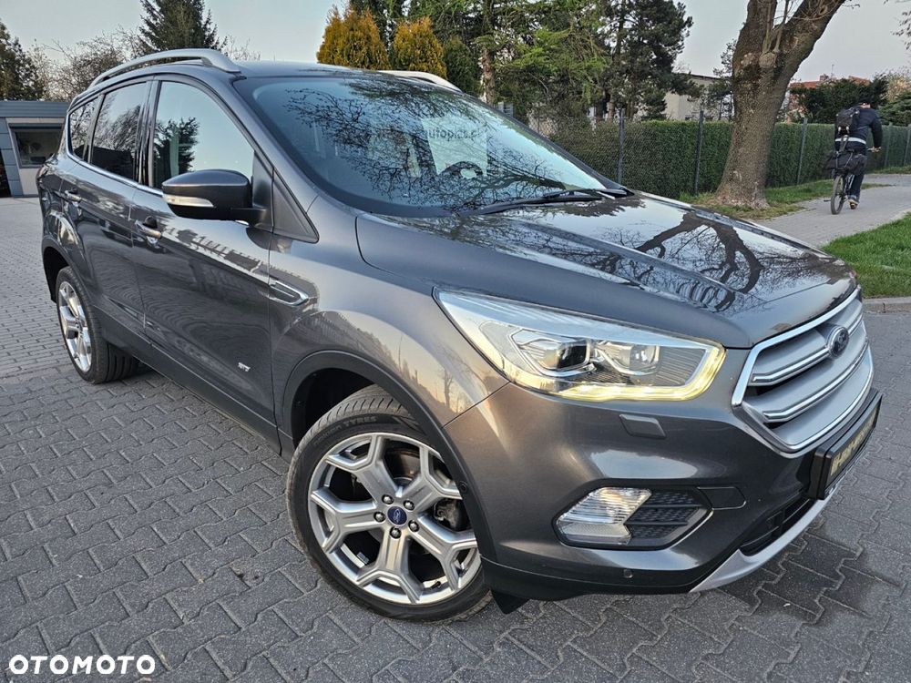 Ford Kuga - 2