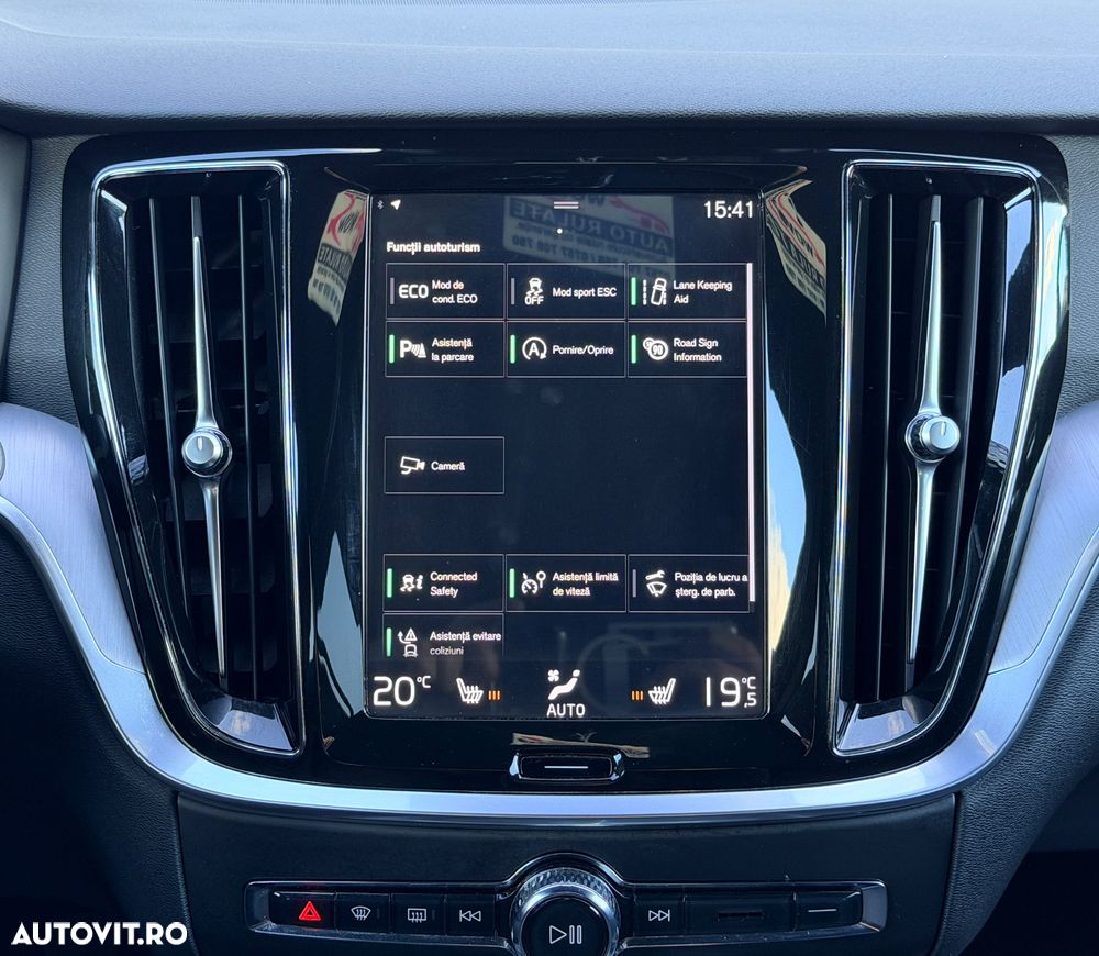 Volvo V60 D3 Geartronic Momentum - 26