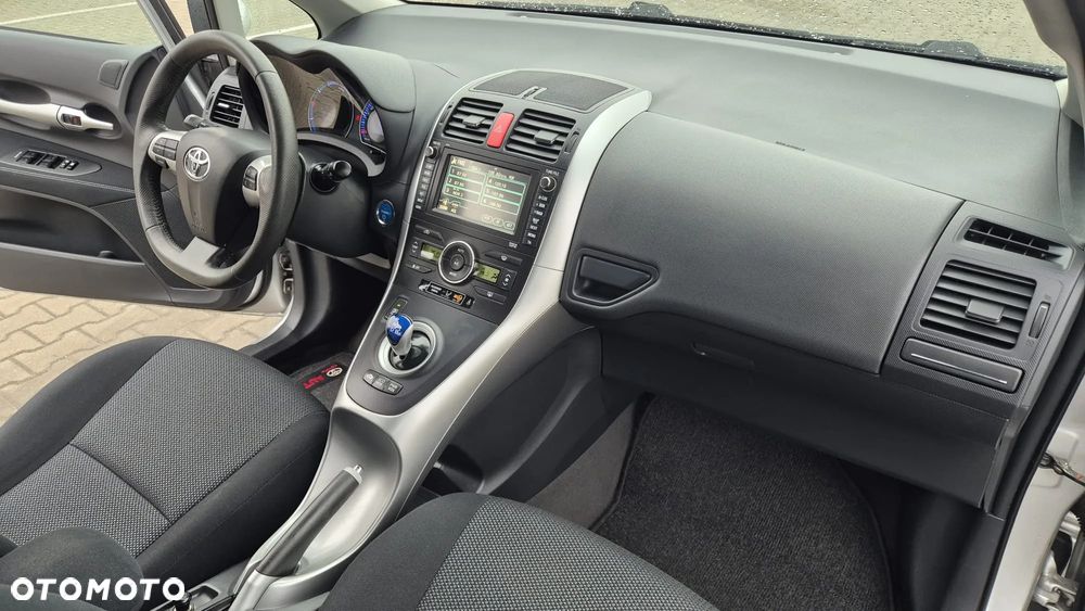 Toyota Auris - 10