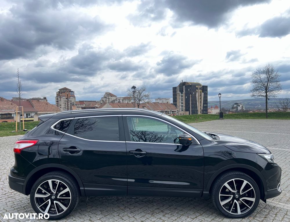 Nissan Qashqai 1.6 DCI TEKNA+ - 11