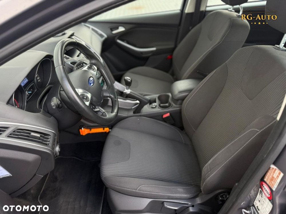 Ford Focus - 35