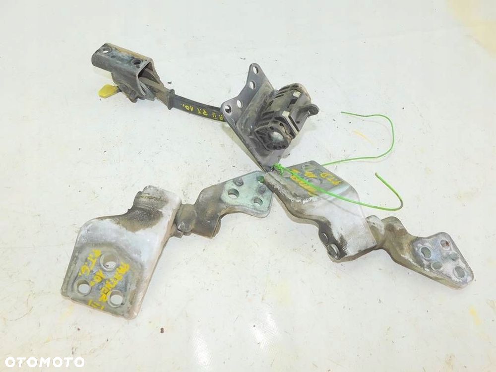 PARTNER II 08- ZAWIASY OGRANICZNIK DRZWI PRAWY TYŁ - 7