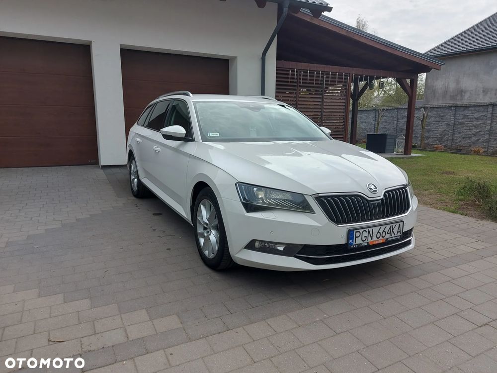 Skoda Superb 2.0 TDI Ambition - 1