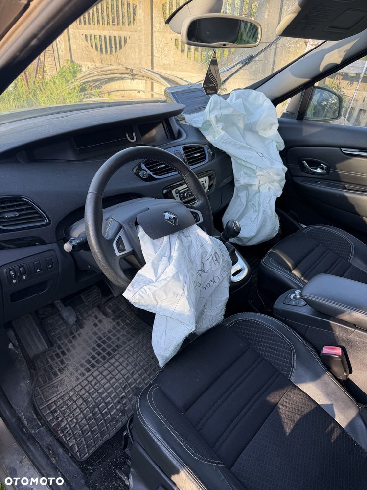 Renault Scenic - 4