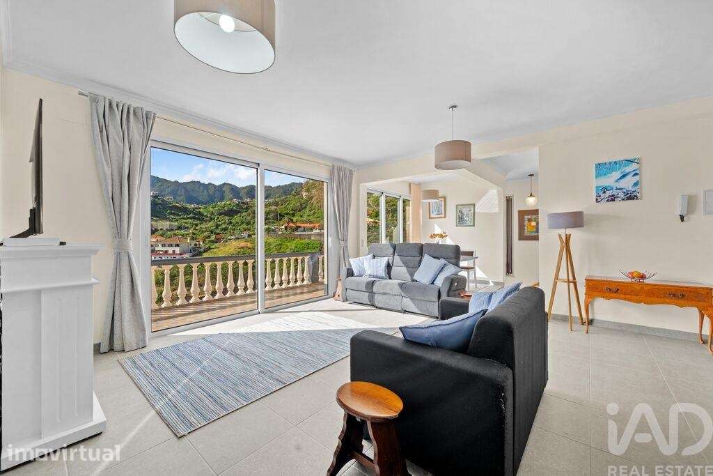 Moradia isolada T5 em Porto da Cruz de 220 m2 - Grande imagem: 4/31