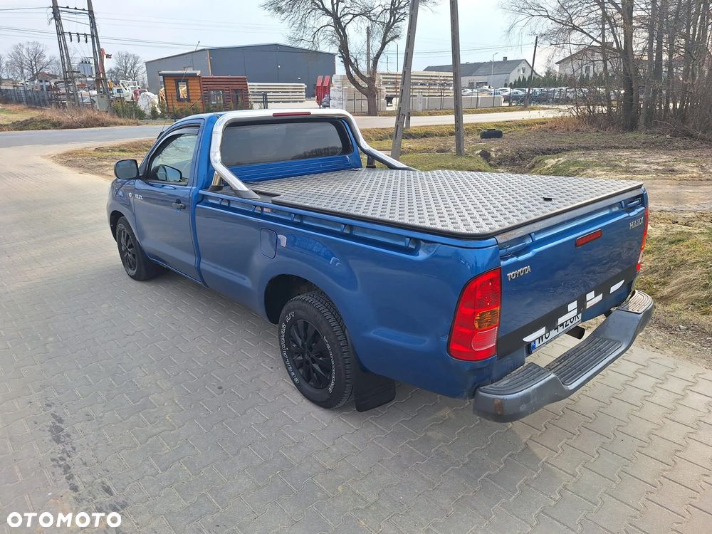 Toyota Hilux 2.5 D-4D DLX - 6