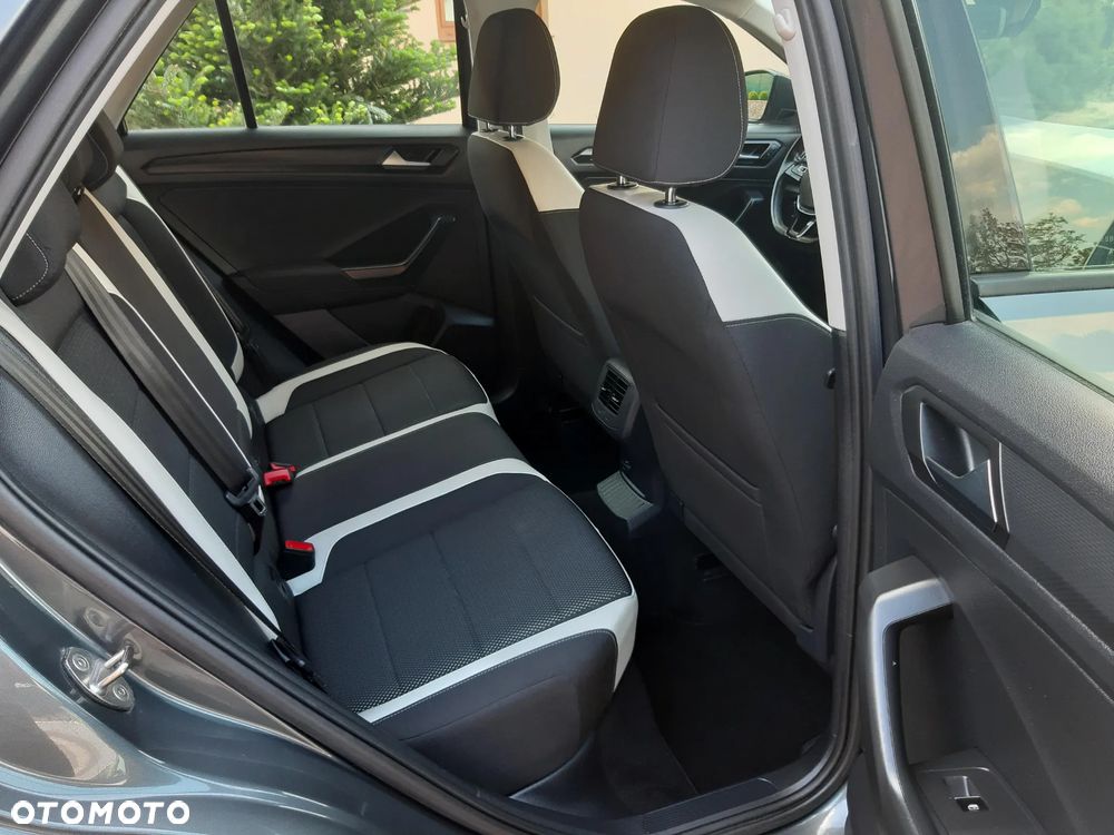 Volkswagen T-Roc - 34