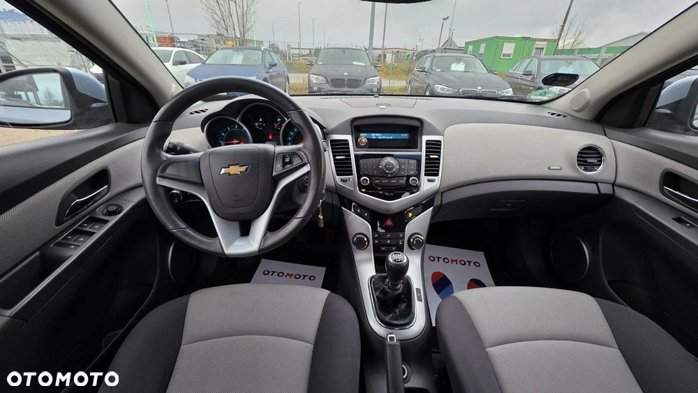 Chevrolet Cruze - 18