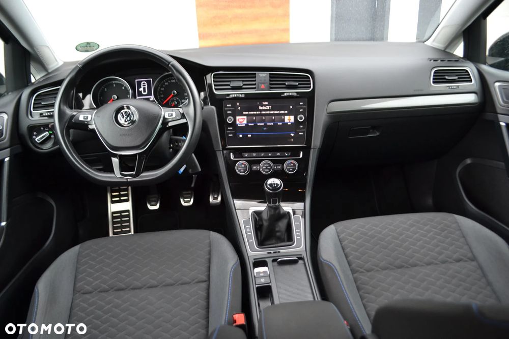 Volkswagen Golf Variant - 18