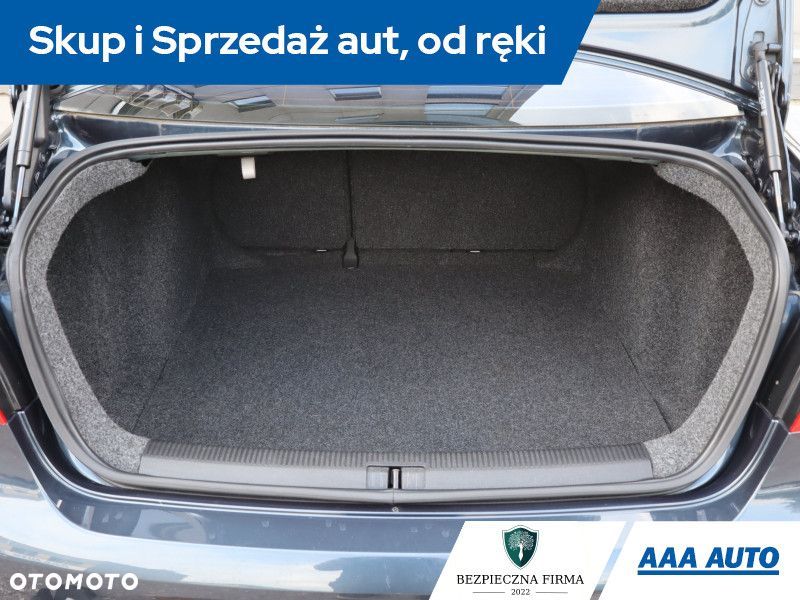 Volkswagen Jetta - 15