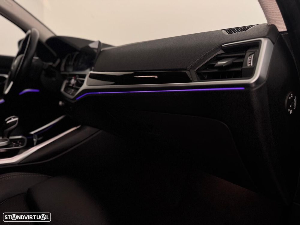 BMW 318 d Touring Line Sport Auto - 8