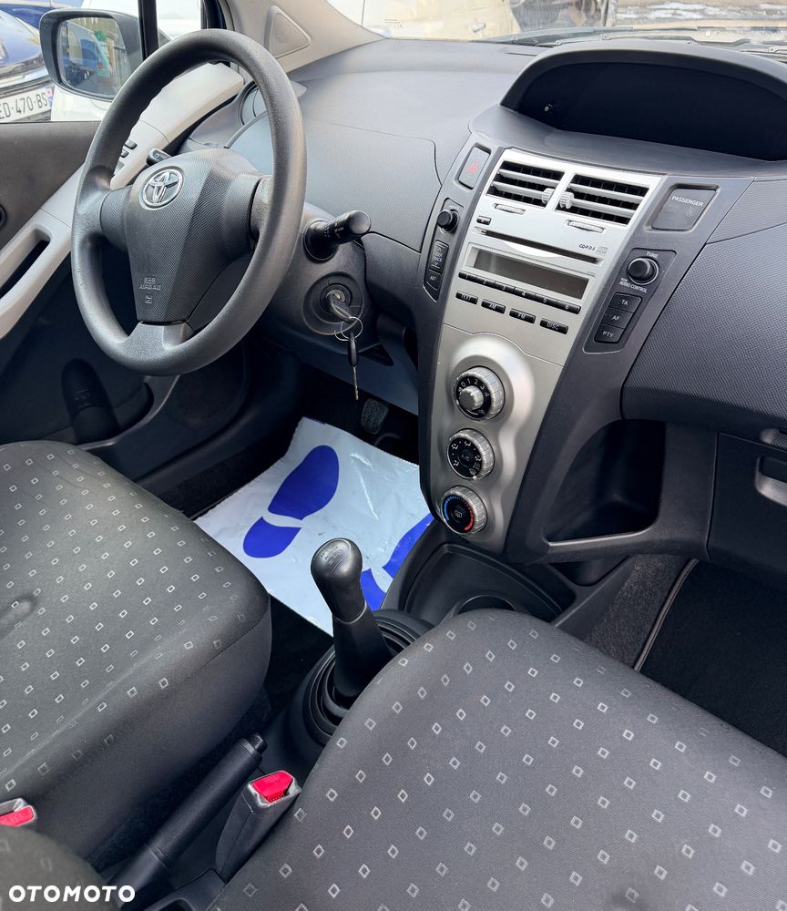 Toyota Yaris 1.0 Luna A/C - 16