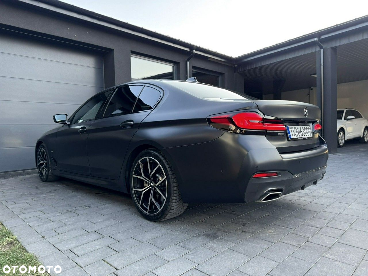 BMW Seria 5 530d xDrive M Sport Edition - 34