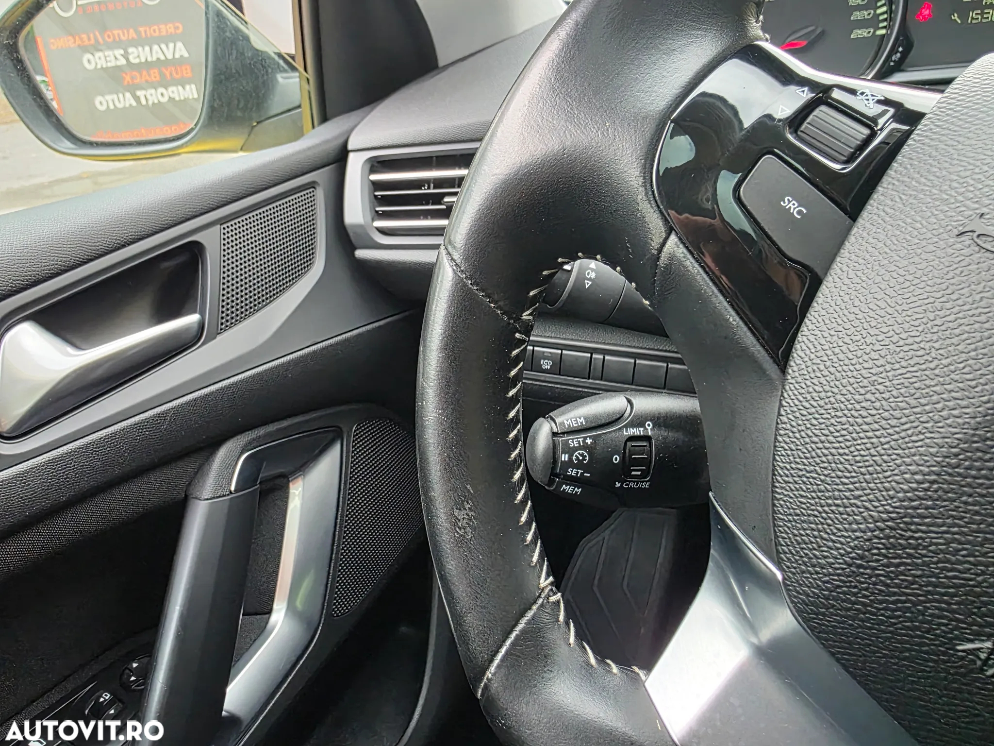 Peugeot 308 1.2 L PureTech Turbo S&S Allure - 19