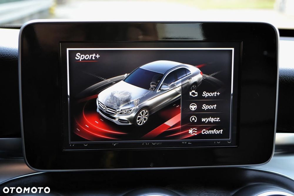 Mercedes-Benz Klasa C 200 4-Matic 7G-TRONIC - 17