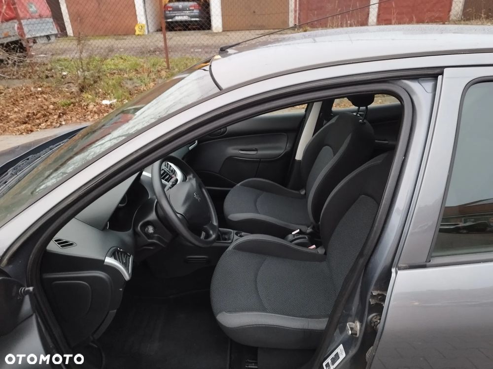 Peugeot 206 plus 1.1 Presence - 28