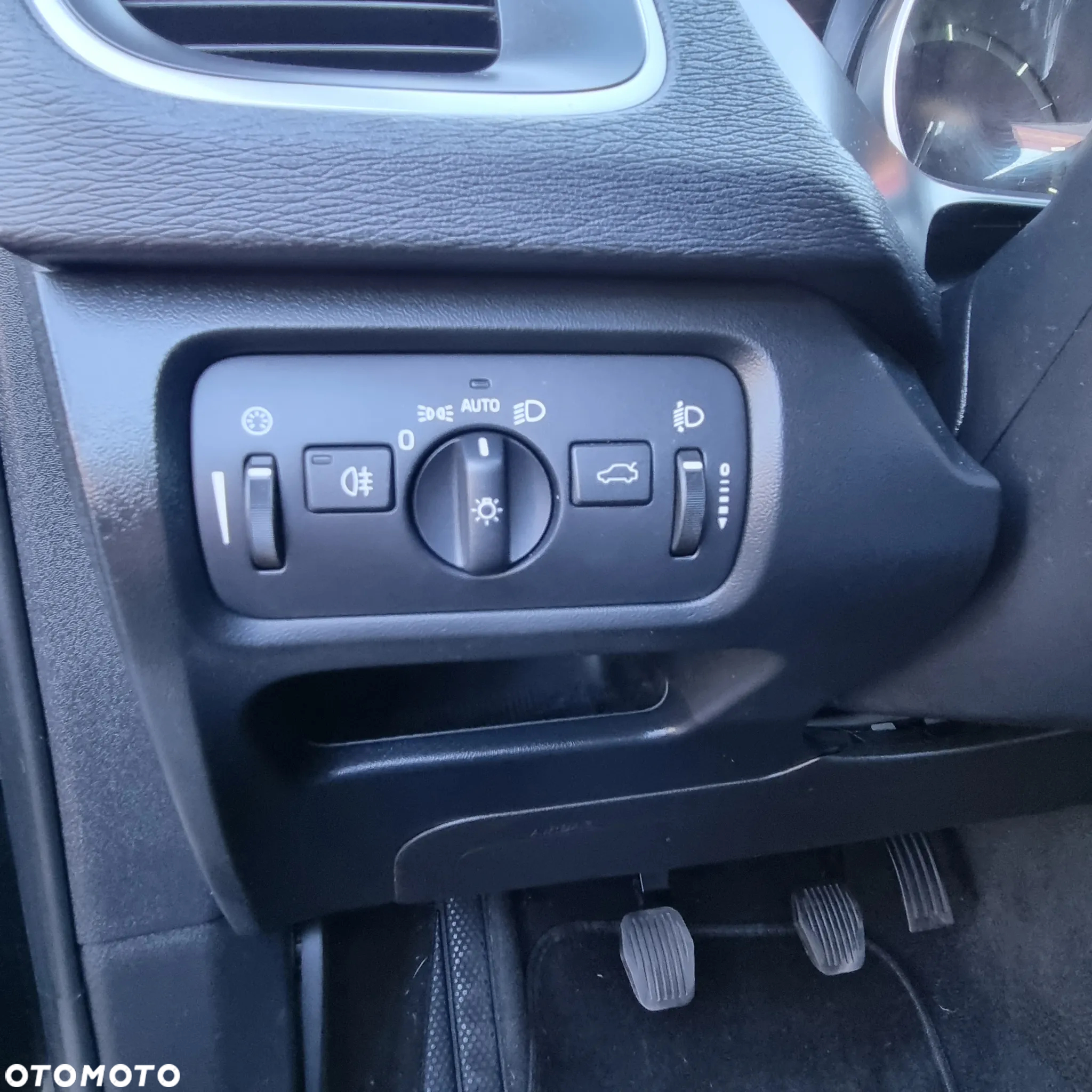 Volvo V40 D2 Summum - 29