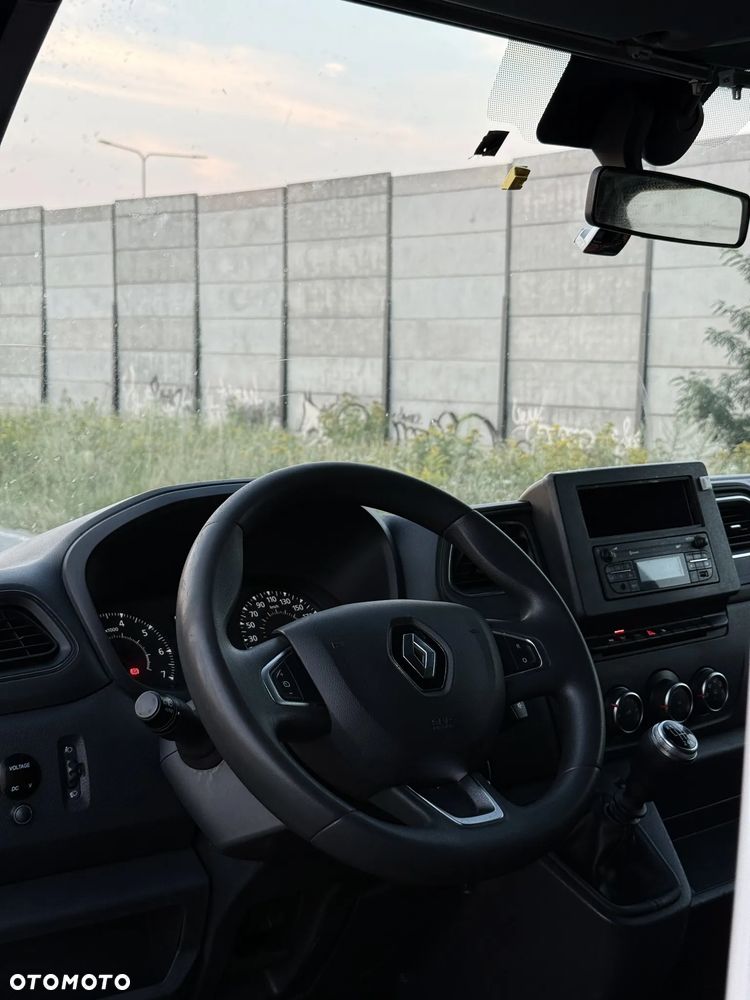 Renault Master III - 11