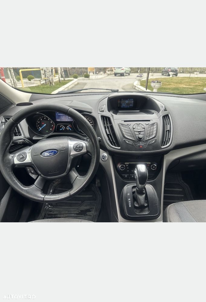 Ford Kuga 1.6 EcoBoost Aut. 4WD Titanium - 3