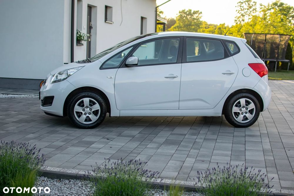 Kia Venga - 23