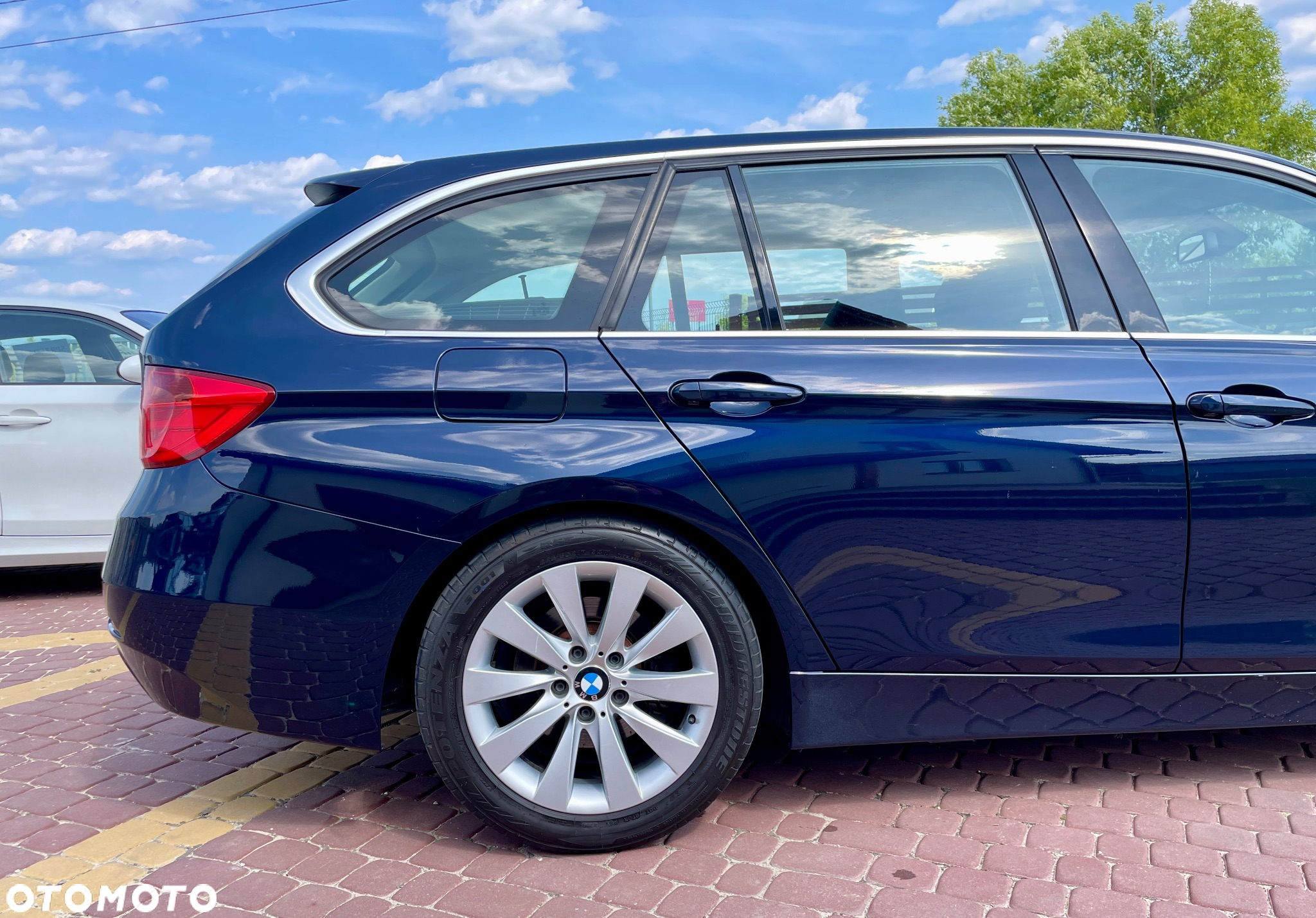 BMW Seria 3 320d Touring Modern Line - 8