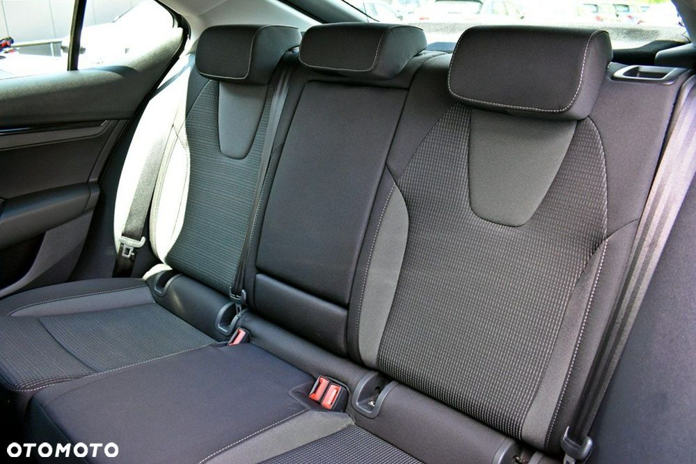 Skoda Octavia 1.5 TSI mHEV Selection DSG - 12