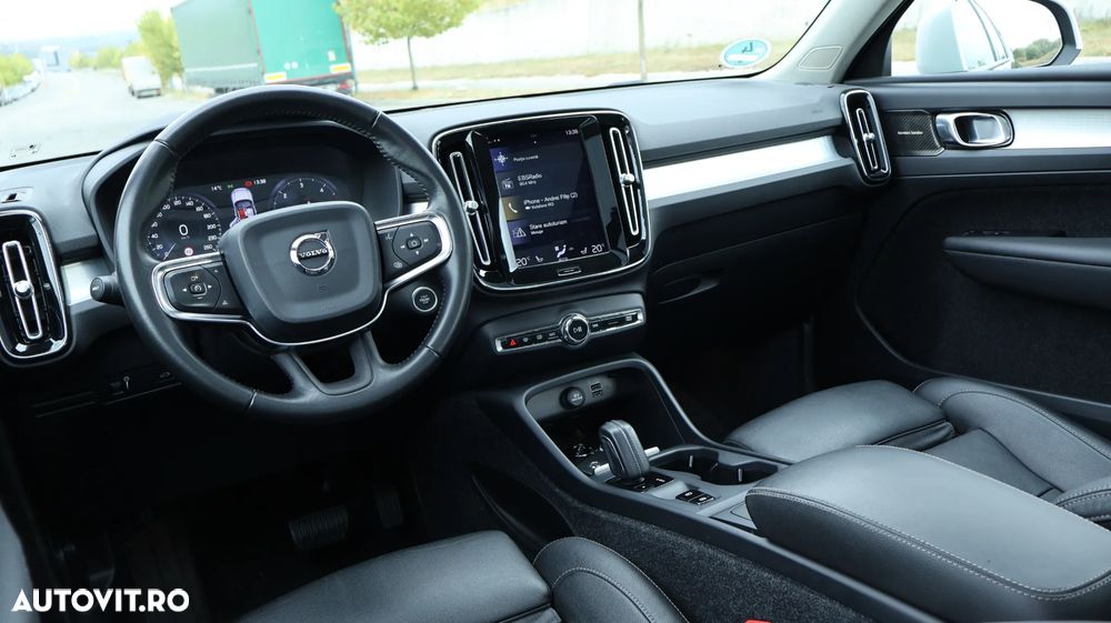Volvo XC 40 D4 AWD Geartronic Momentum - 7