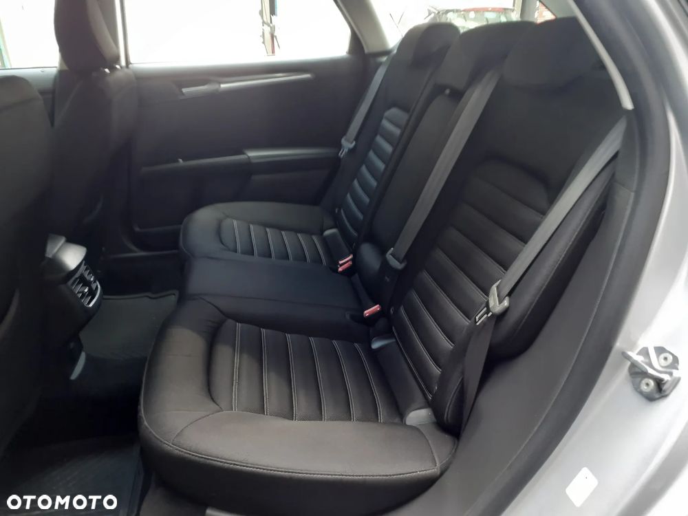 Ford Mondeo - 22