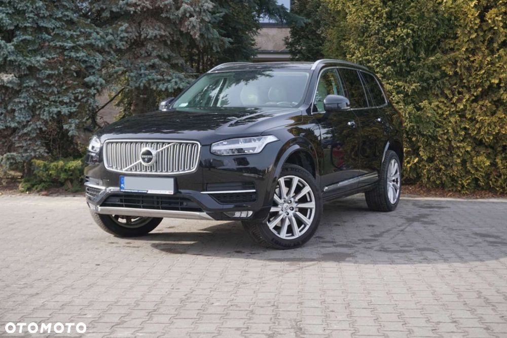 Volvo XC 90 - 1