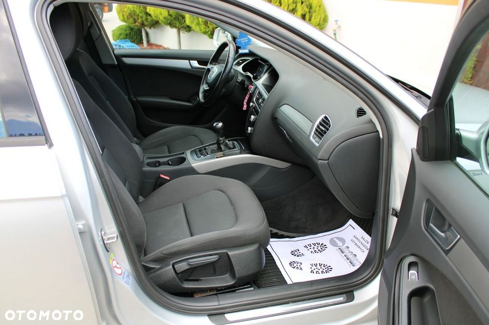 Audi A4 Avant 2.0 TDI DPF Ambiente - 28