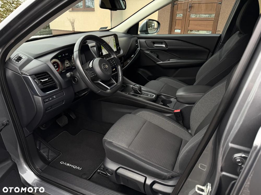 Nissan Qashqai 1.3 DIG-T N-Connecta DCT - 22