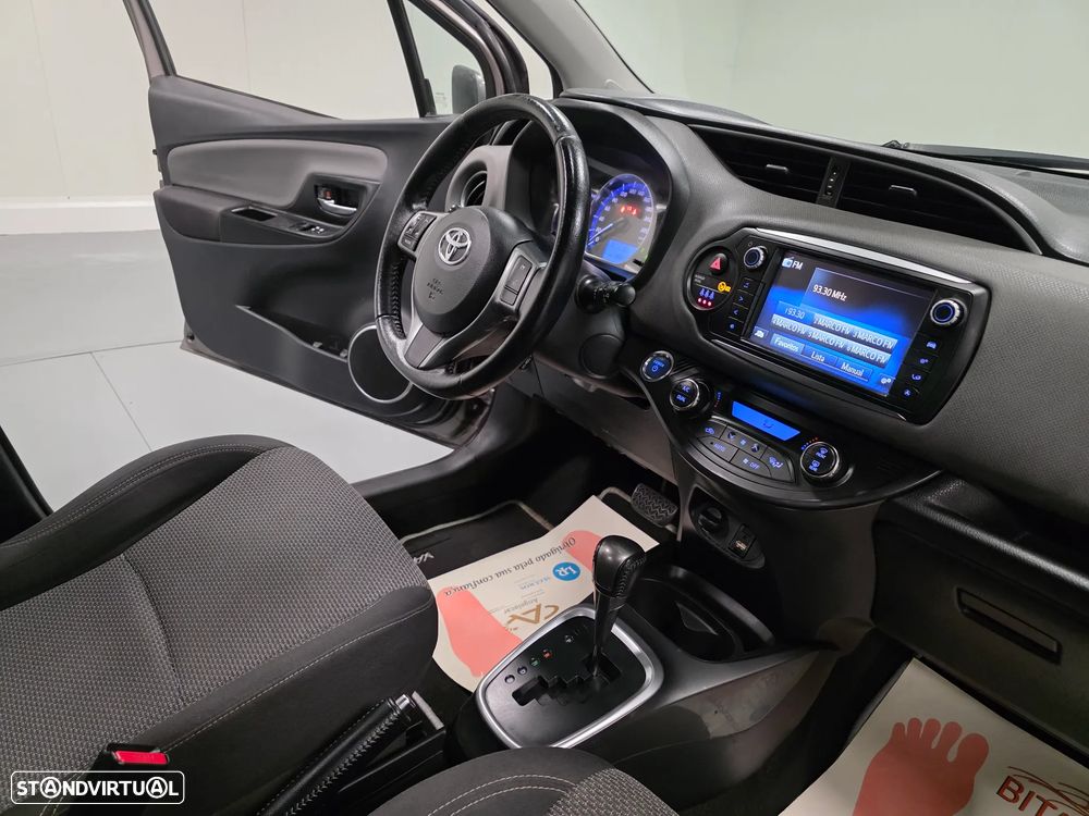 Toyota Yaris 1.5 HSD Comfort+P.Style - 38