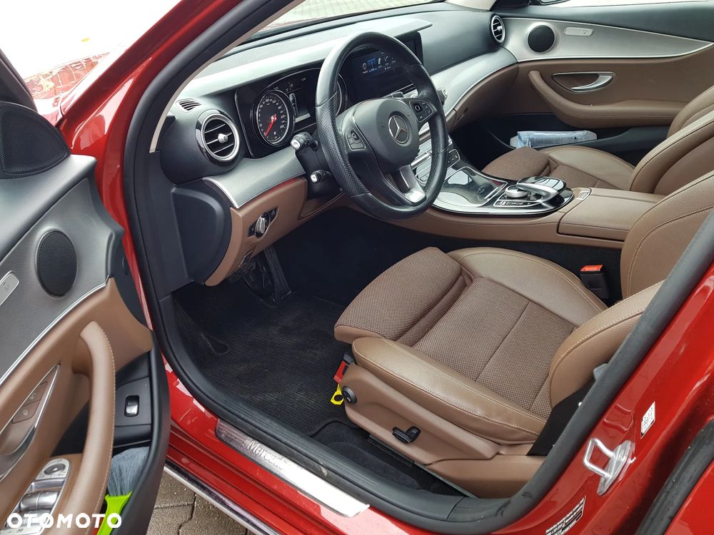 Mercedes-Benz Klasa E - 13