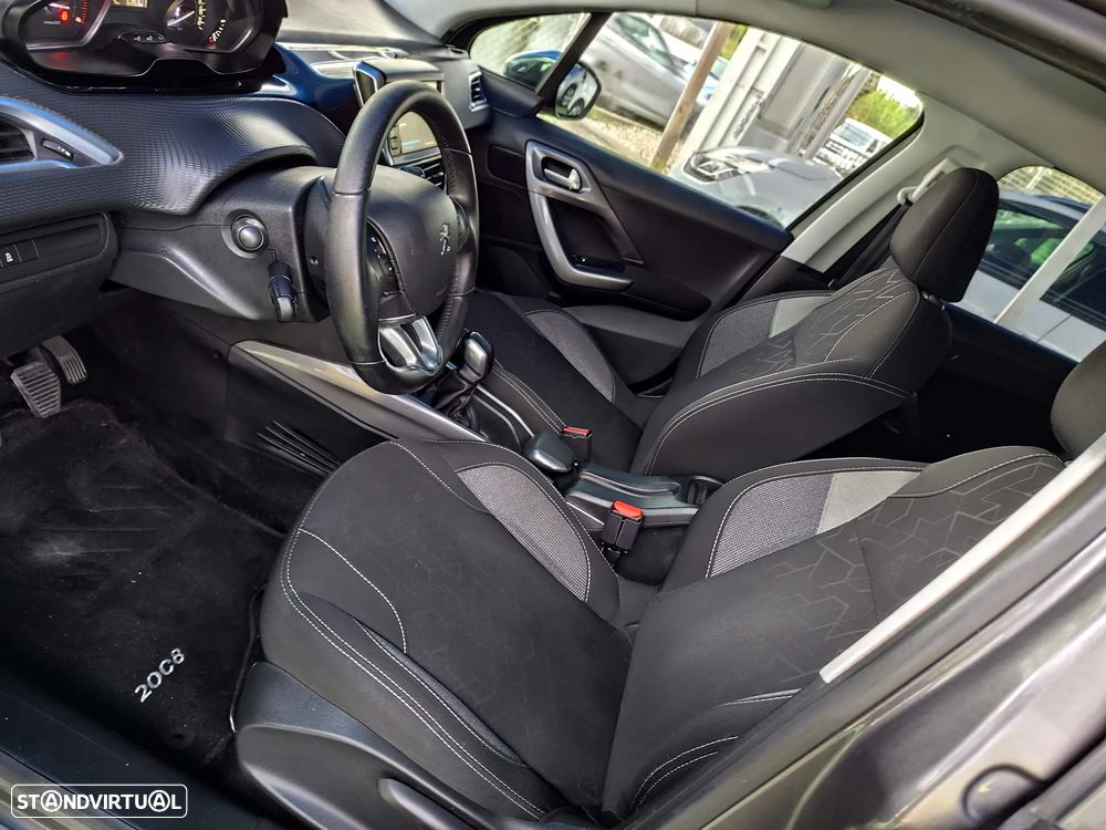 Peugeot 2008 1.6 BlueHDi Style - 21