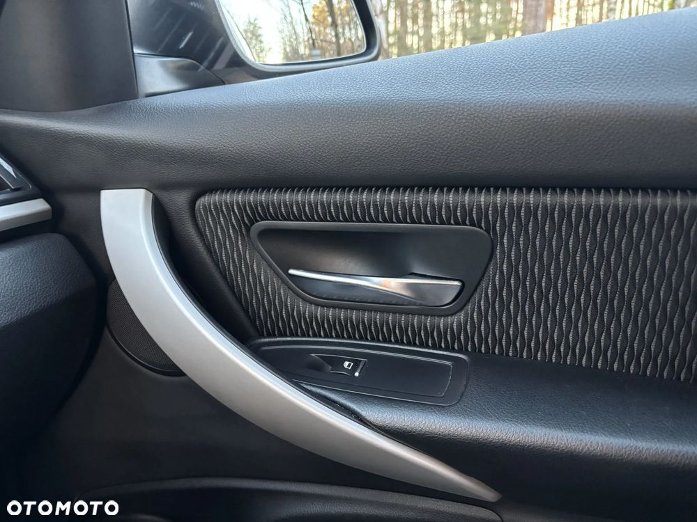 BMW Seria 3 318d Advantage - 19