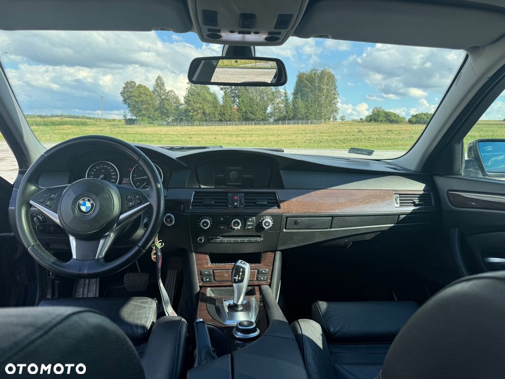 BMW Seria 5 525d - 6