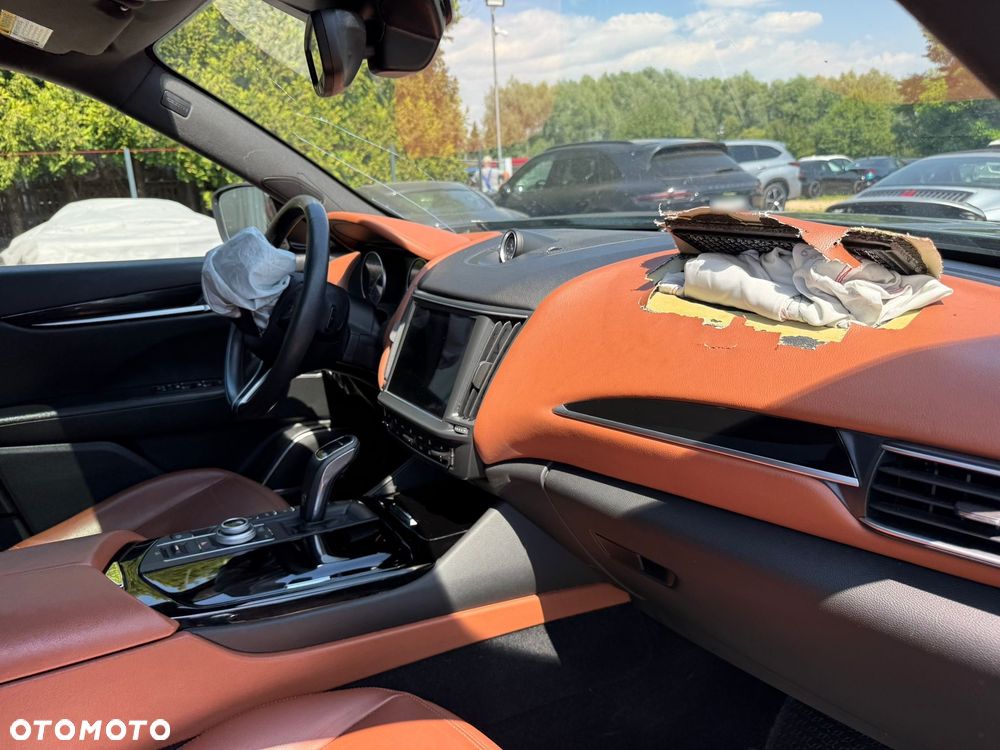 Maserati Levante S Q4 - 15