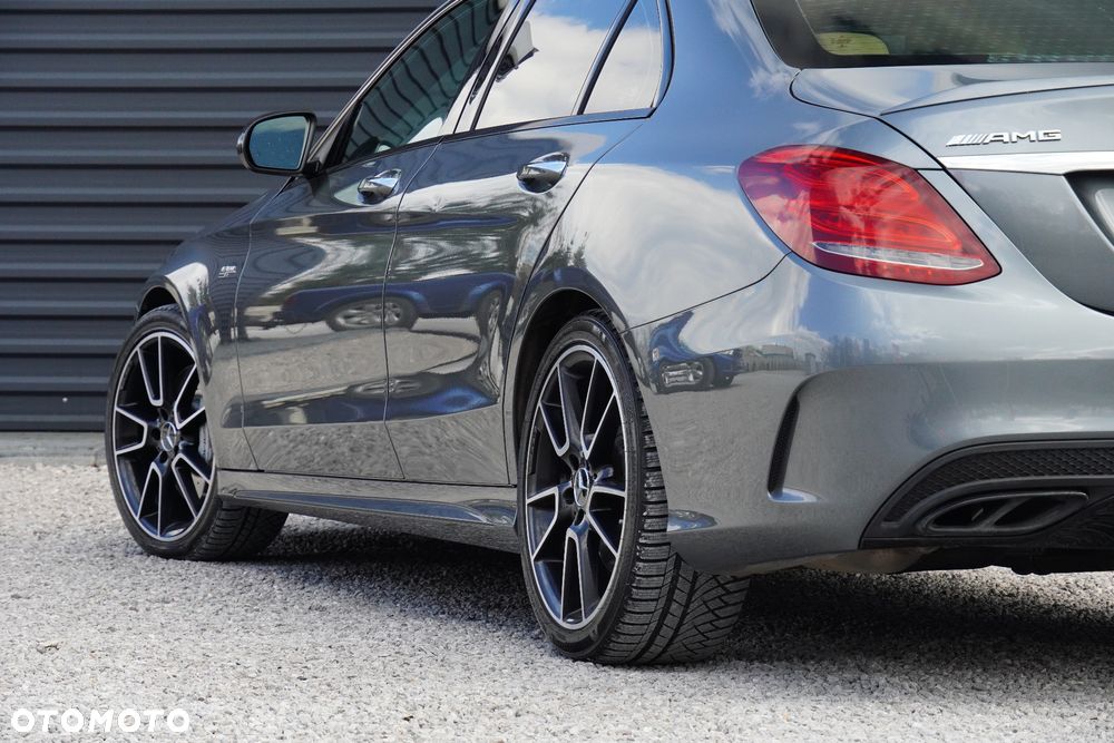 Mercedes-Benz Klasa C AMG 43 4Matic 9G-TRONIC - 12
